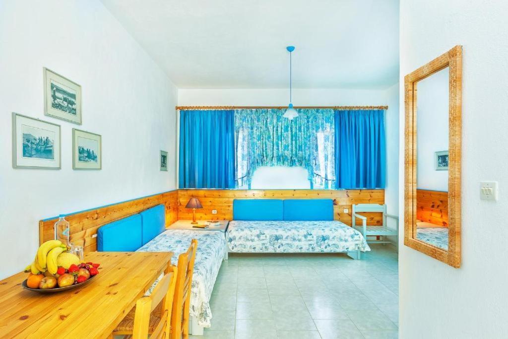 Xenios Faros Apartments Posidi Eksteriør billede