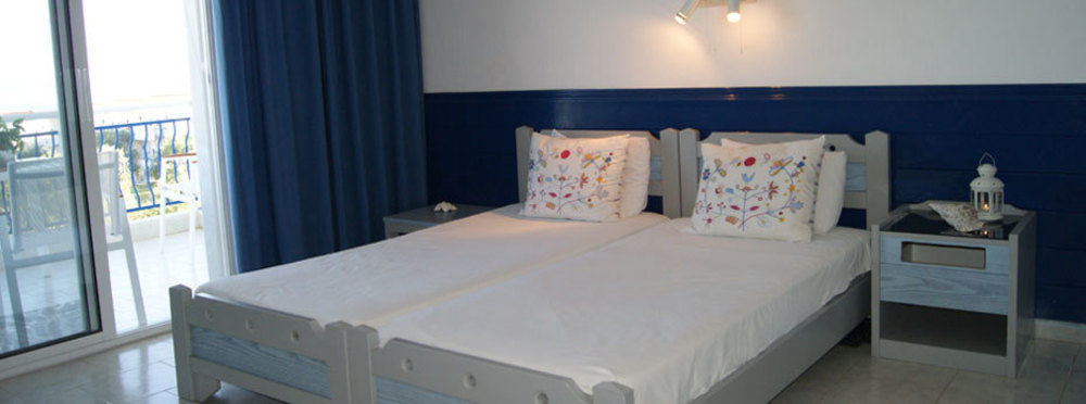 Xenios Faros Apartments Posidi Eksteriør billede